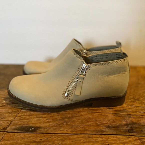 Hush Puppies Leather Side Zipper Botties Women Size 7.5W - Picture 2 of 11